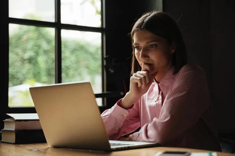 Learner attending specific skill class during certificate courses online program